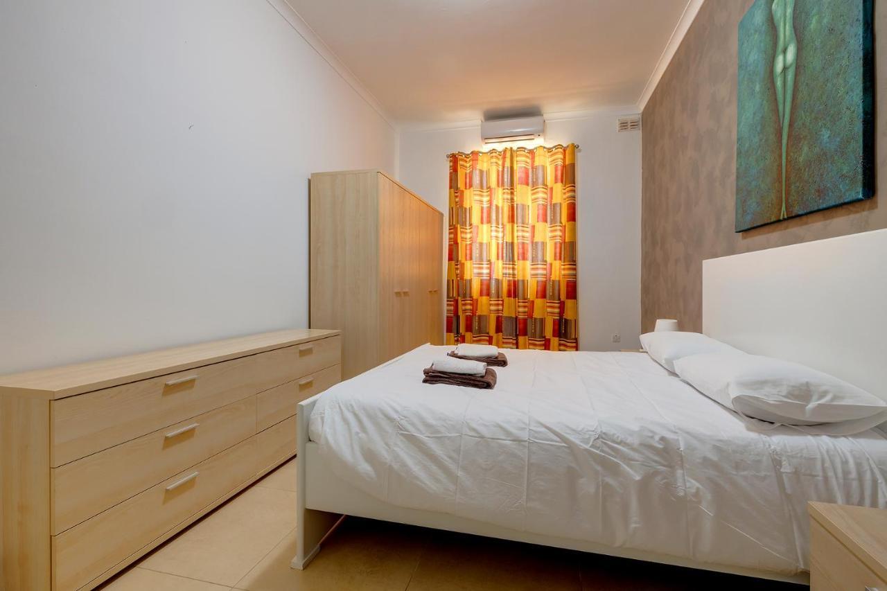 Modern 2 Bedroom Maisonette In Central Sliema Exterior foto